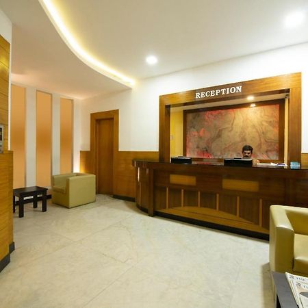 העיר בנגלור Comfy Luxury Hotel מראה חיצוני תמונה