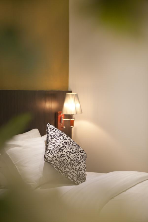 העיר בנגלור Comfy Luxury Hotel מראה חיצוני תמונה