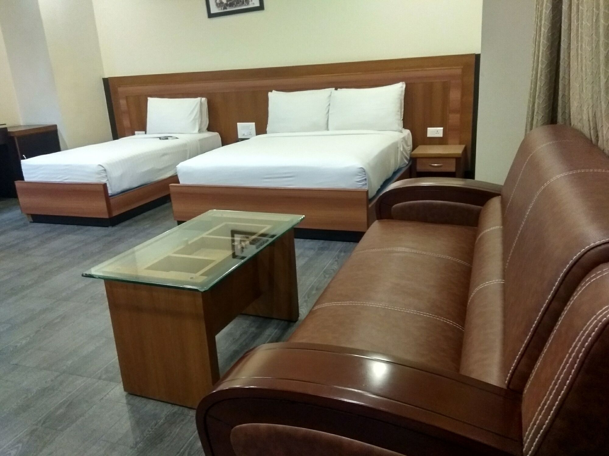 העיר בנגלור Comfy Luxury Hotel מראה חיצוני תמונה