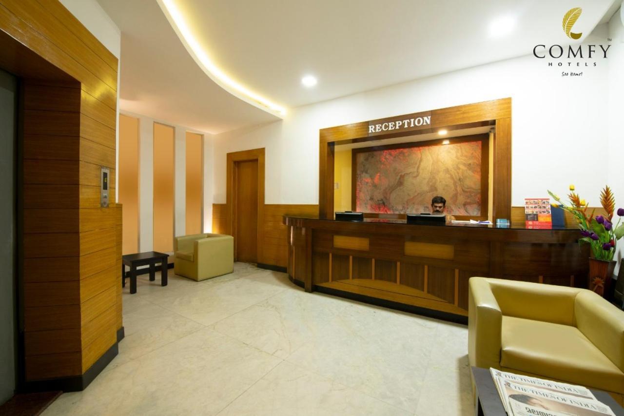 העיר בנגלור Comfy Luxury Hotel מראה חיצוני תמונה