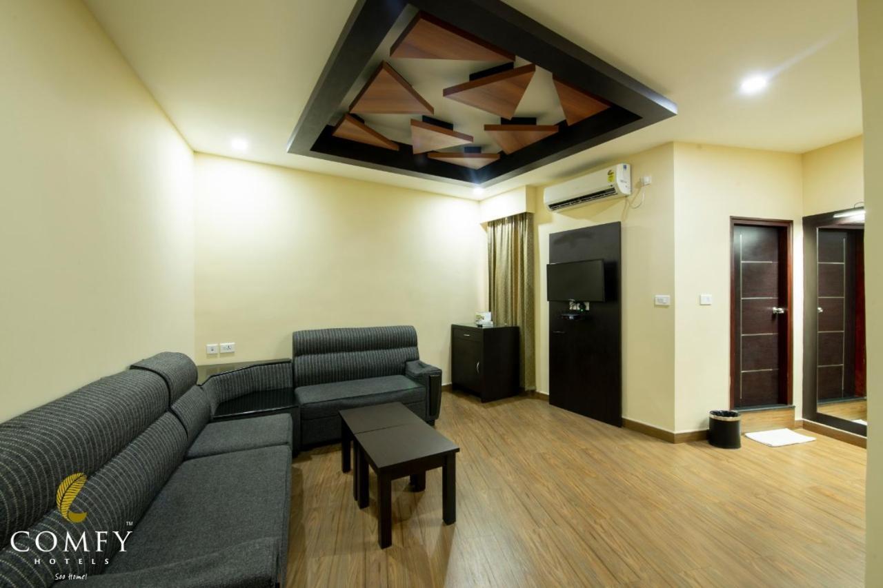 העיר בנגלור Comfy Luxury Hotel מראה חיצוני תמונה