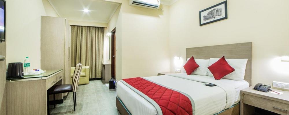 העיר בנגלור Comfy Luxury Hotel מראה חיצוני תמונה